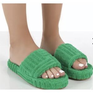 Green Women's Fuzzy Slide Slippers